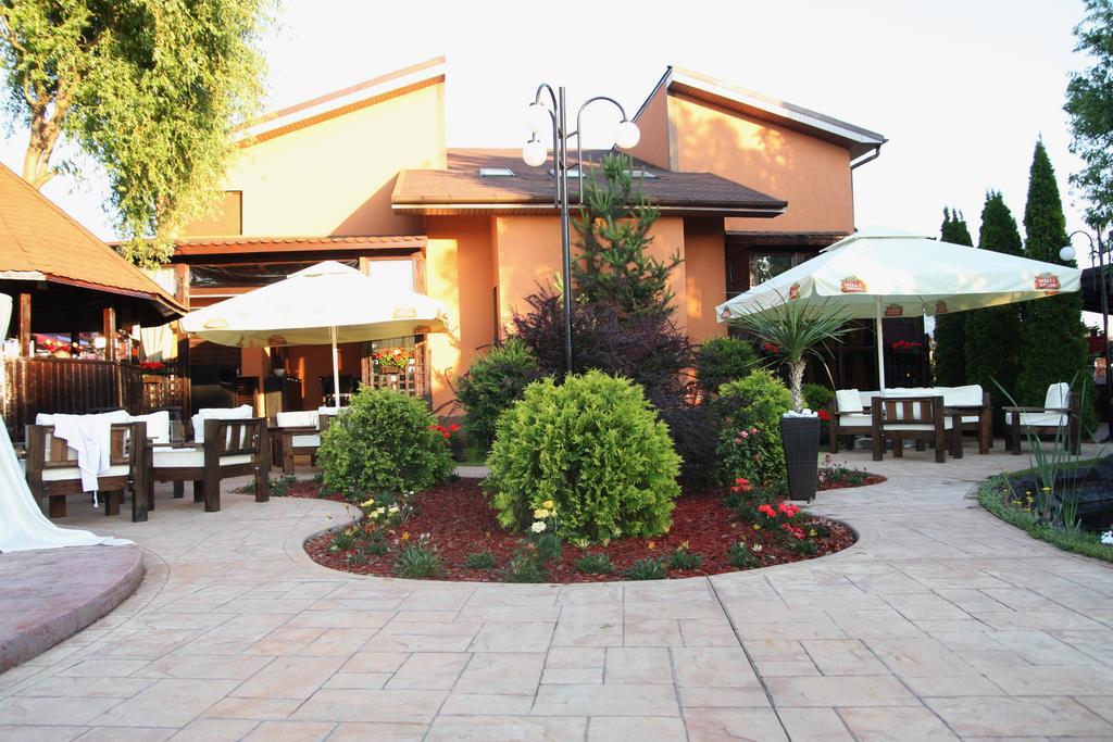 Rixo'S Guesthouse Circea Exterior photo