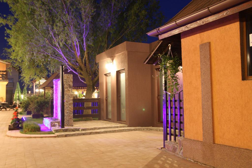 Rixo'S Guesthouse Circea Exterior photo