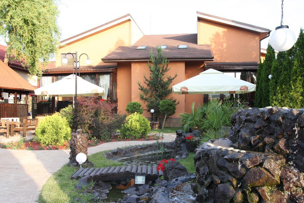 Rixo'S Guesthouse Circea Exterior photo