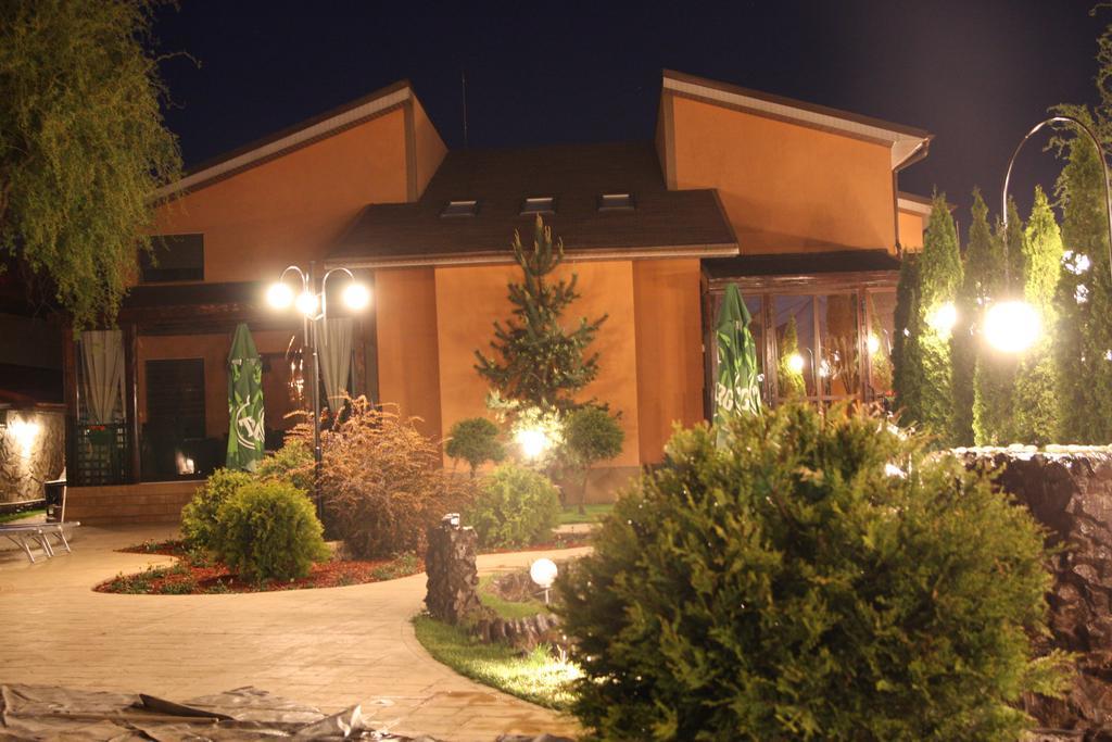Rixo'S Guesthouse Circea Exterior photo