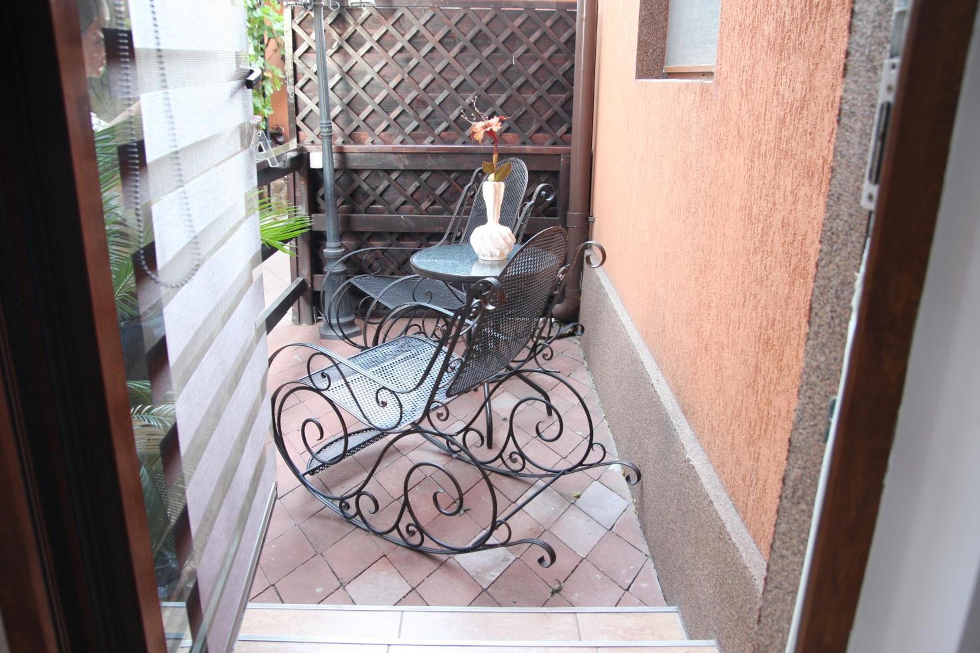Rixo'S Guesthouse Circea Exterior photo